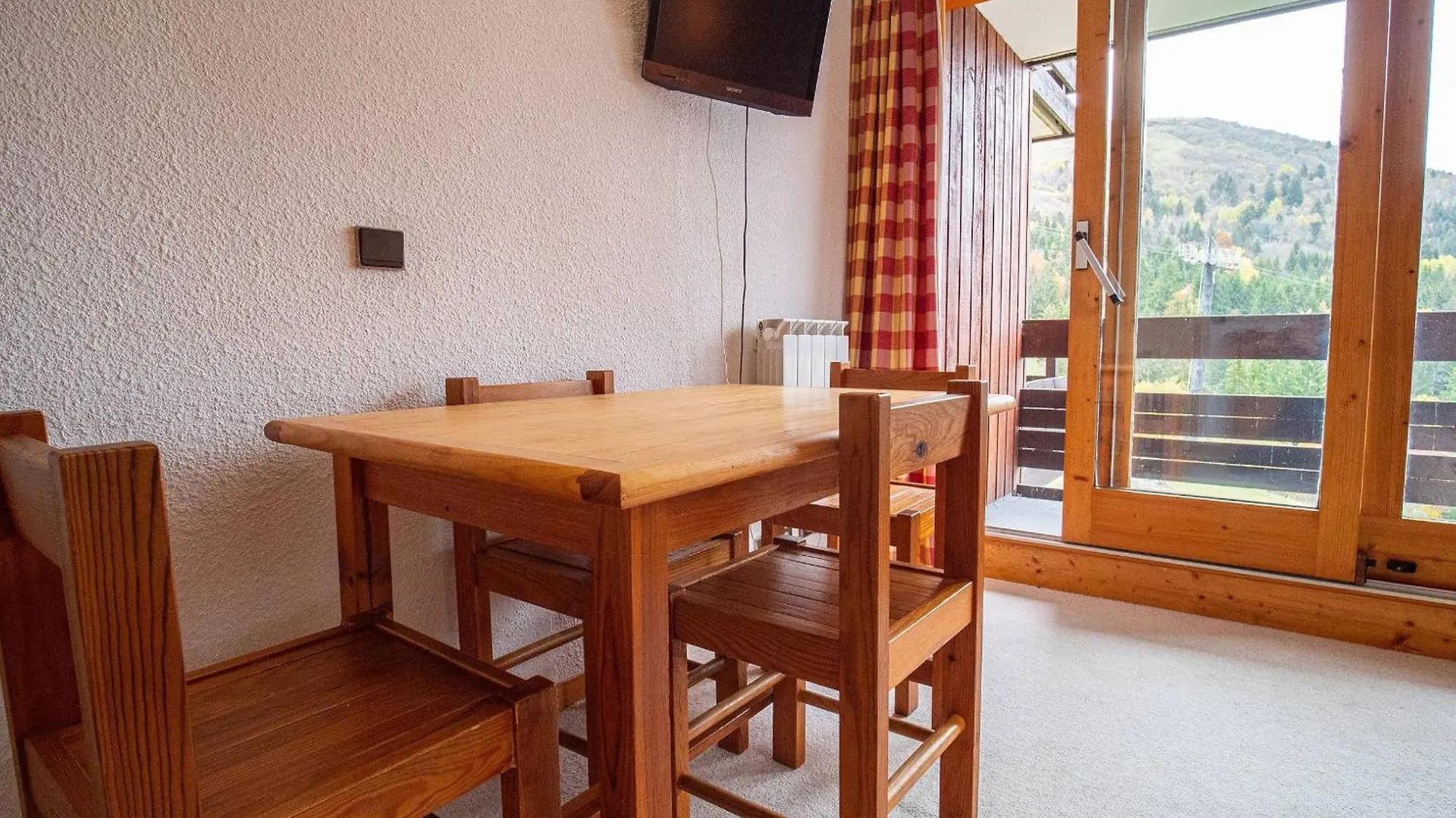 Studio Cabine Au Pied Des Pistes Avec Animaux Acceptes A Valmorel - Fr-1-356-304